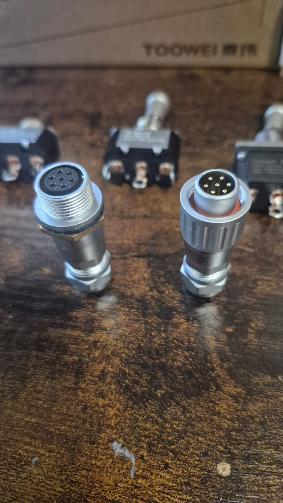 Aviation connectors